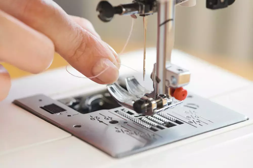 How to Properly Thread a Sewing Machine